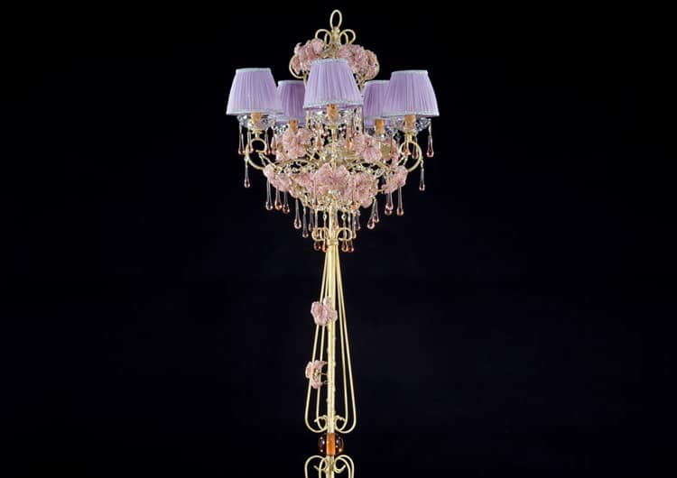 floor-lamps-luxury-chandeliers-italian-handmade-elegant-design-classic-decorative-taylor-made-high-end-murano-glass